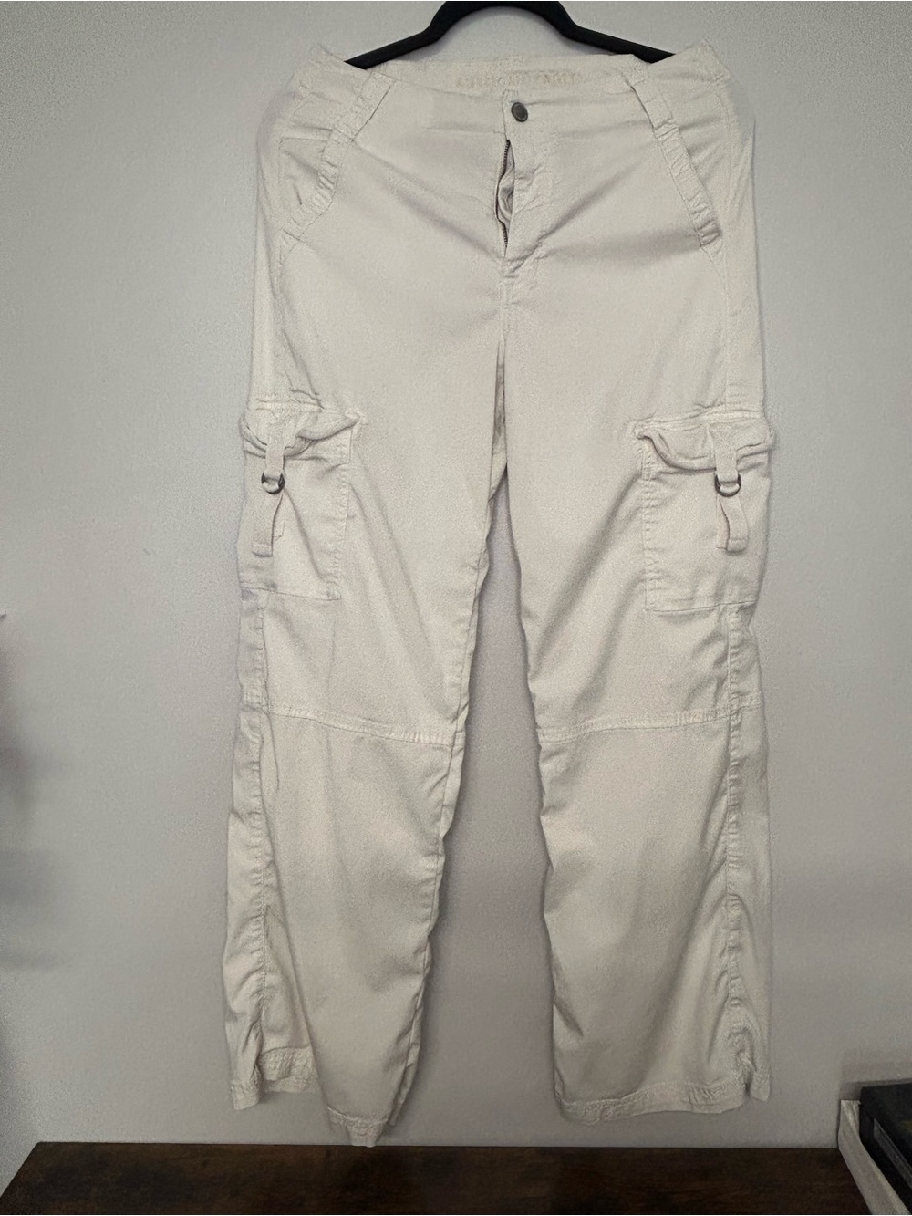 Women’s American Eagle Outfitters Off-White High-Rise Wide Leg Pants